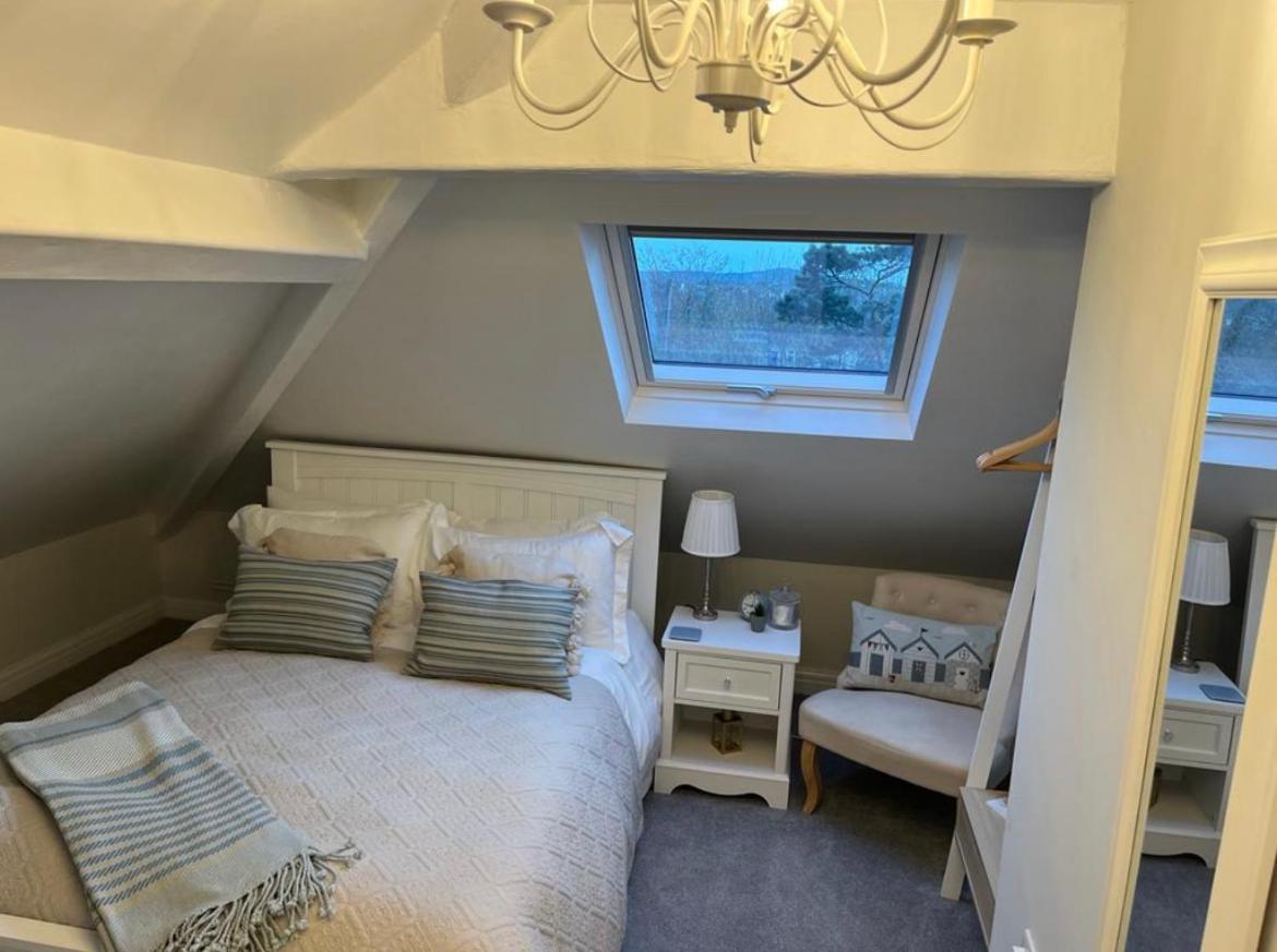Castellor Bed & Breakfast 세매즈베이 외부 사진